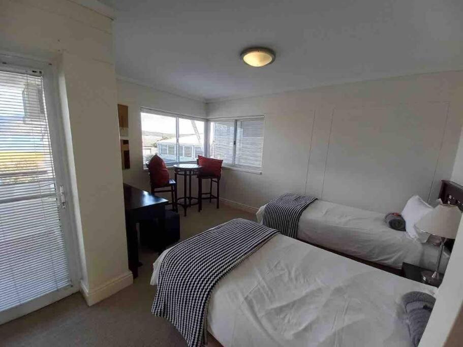 Waterfront - 1 South Quay Lovely Two Bed On Water Knysna Exterior foto